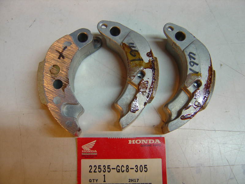 Mâchoires d'embrayage Honda NH80 Lead 92 - Réf. 22535GC8305