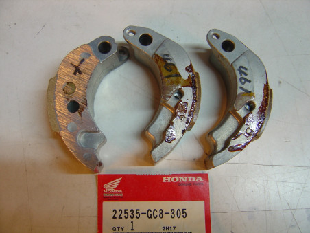 Mâchoires d'embrayage Honda NH80 Lead 92 - Réf. 22535GC8305
