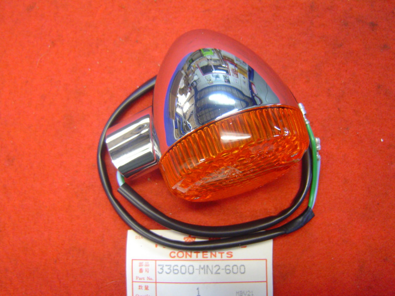 Clignotant AR droit Honda VF750C – Réf. 33600MN2600