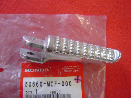 Repose-pied avant droit Honda VTR1000 2000-2004 - Réf. 50660MCF000