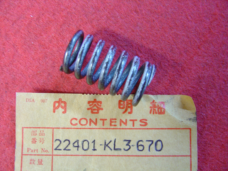 Ressort Embrayage Honda XL350R – Réf. 22401KL3670