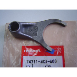 Fourchette Boîte Avant Honda GL1800 F6B 1800 - 24211MCAA00