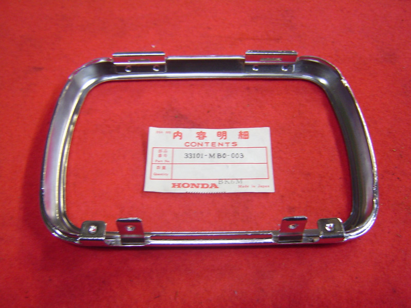 Cerclage phare Honda VF750SC 82 – Réf. 33101MB0003