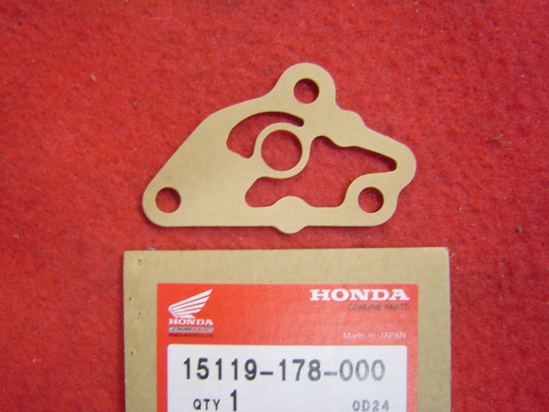 Joint pompe à huile Honda C50 CRF50 - Réf. 15119178000