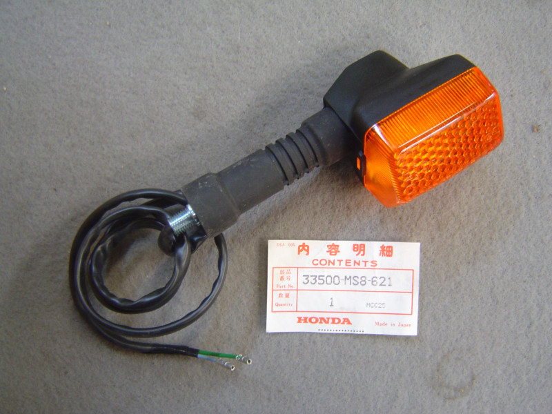Clignotant arrière droit Honda XRV650 88-89 réf. 33500MS8621