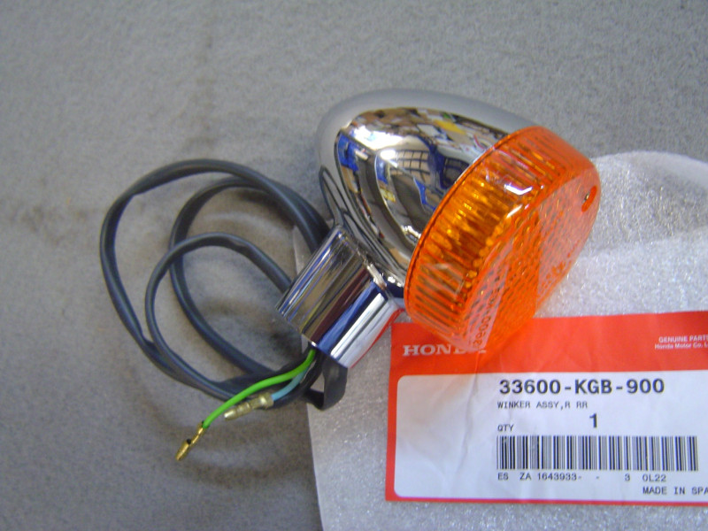 Clignotant AR droit Honda VT125C 01-07 - Réf. 33600KGB900
