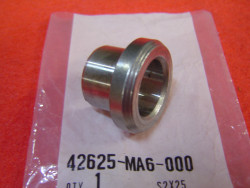 Entretoise de porte couronne de CBX400F F2 VF400F VF500FE/FF/F2E/F2F CB450S