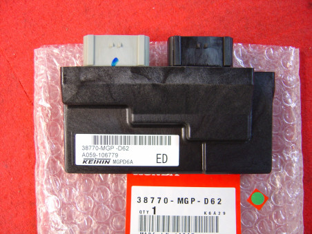 Unité PGM-FI de CBR1000 HONDA 38770-MGP-D62