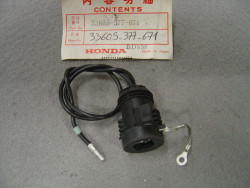Porte ampoule de clignotant AR D divers modèles  ex 650CBC 750CBC GL1000 va