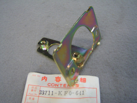 Support Feu Arrière Honda XR350 XR250 XR500 – Réf. 33711KF0641