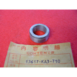 Entretoise sortie vilo gauche Honda CR125RD 83 - 13617KA3710
