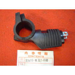 Support Clignotant Avant Droit Honda VF400FD 33405-KE7-000
