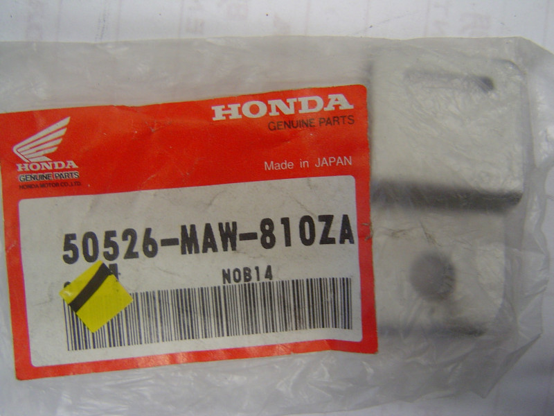 Plaque fixation poignée béquillage Honda XL600V - 50526MAW810ZA
