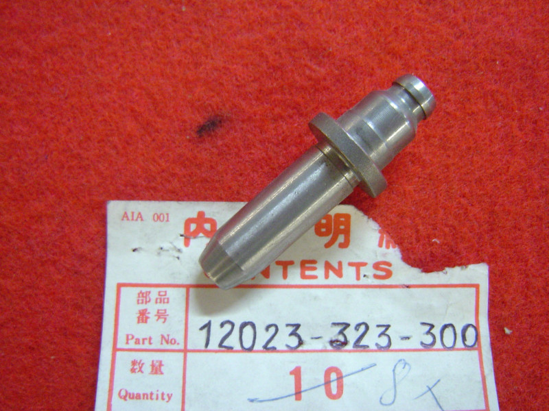 Guide soupape échappement Honda CB500F CB550F - Réf. 12023323300