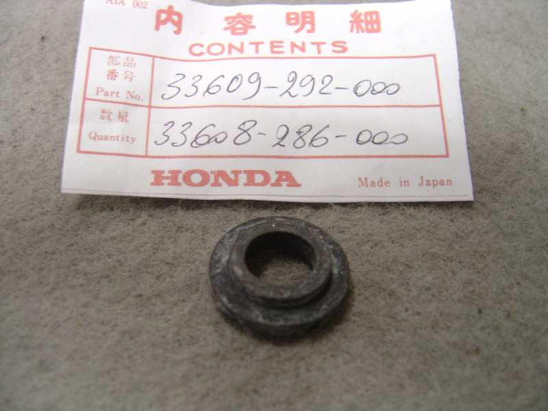 Silentbloc clignotant Honda 400F 750 CB - Réf. 33609292000