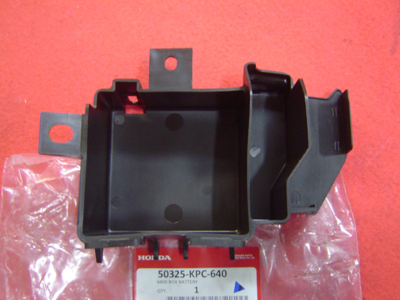 Boîte à batterie Honda XL125V 50325KPC640 | Pièce Honda