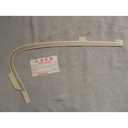 Autocollant réservoir gauche Honda VFR750FG 86/87 – Réf. 17509ML7300ZA