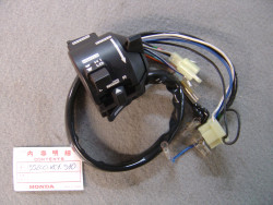 Commodo Coté gauche de CB125TDJ 88