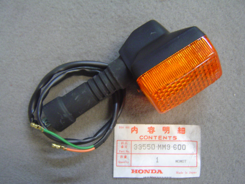 Clignotant AR gauche Honda XL600V CB500 réf. 33550MM9600