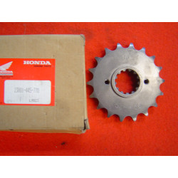 Pignon Sortie Boîte 18 Dents Honda CB750 Bol d'Or | 23801445770