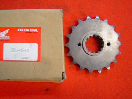 Pignon Sortie Boîte 18 Dents Honda CB750 Bol d'Or | 23801445770