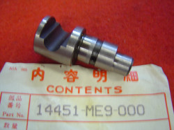 Axe de basculeur (A) de VT1100C 88-95