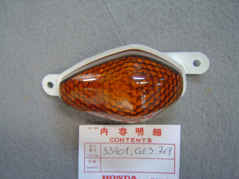 Clignotant avant droit Honda NSR50AK - Réf. 33401GE3761