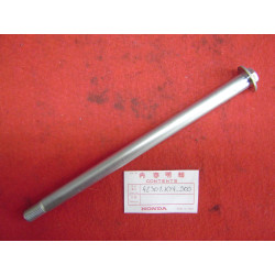 Axe de roue arrière Honda NSR125 89-92 – Réf. 42301KY4900