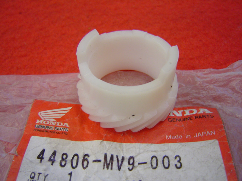 Pignon entraîneur compteur Honda CBR600 91/94 - 44806MV9003
