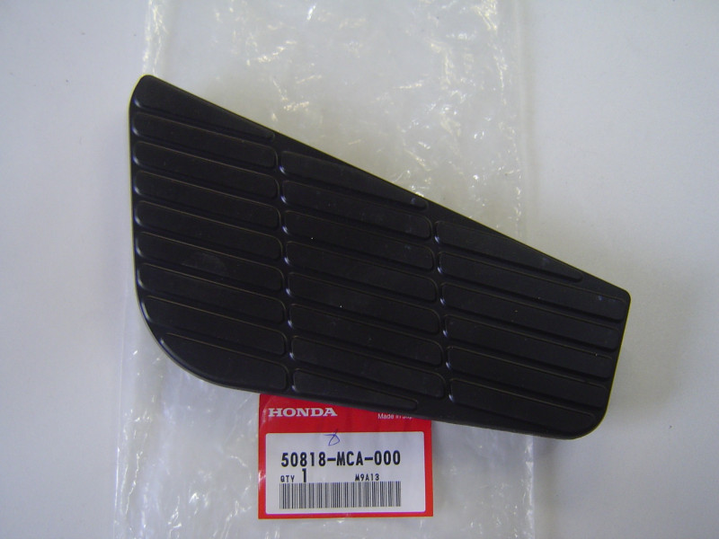 Caoutchouc marche-pied AR gauche Honda GL1800 - 50818MCA000