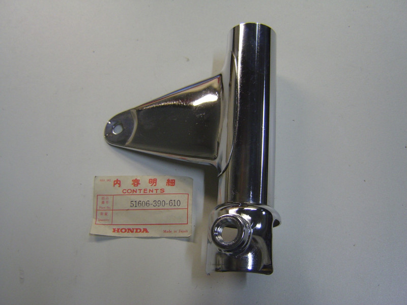 Support phare gauche Honda CB550K3 CB550F2 - Réf. 51606390610