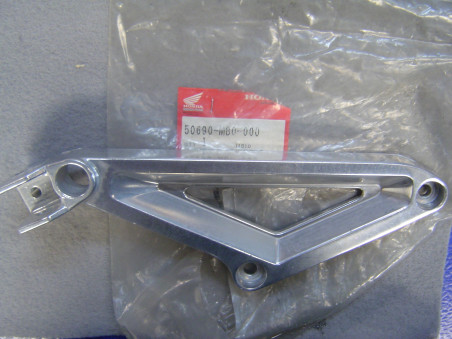 Platine alu gauche Honda VF750S 82 – Réf. 50690MB0000
