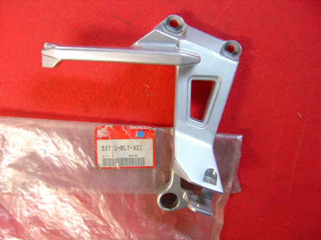 Platine Repose-Pied AR Droite Honda VFR750 88/89 - Réf. 50711ML7921
