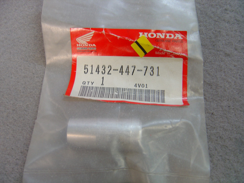 Retenue d'huile fourche avant Honda CB250R 1994 - Réf 51432-447-731