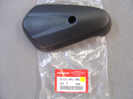 Couvercle bras pivot droit Honda SCV100 - Réf. 51103KPL900