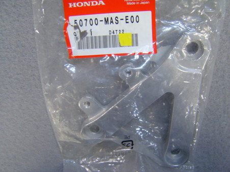 Platine gauche repose-pieds avant Honda CBR900RR 98/99 - 50700MASE00