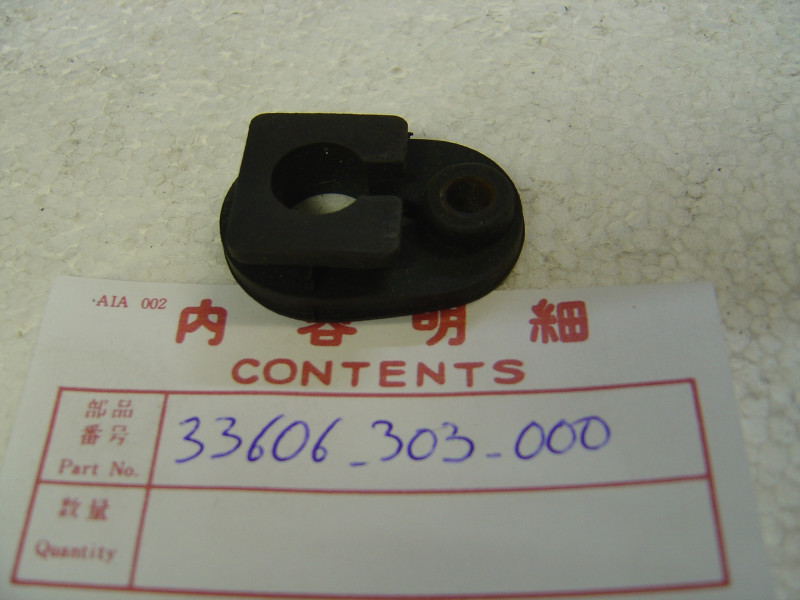 Caoutchouc support clignotant AR Honda 125 K3-K5 - Occasion
