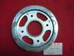 Couronne transmission AR de CB400T TE CB400A 37 dents pièce neuve avec défau