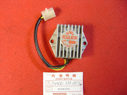 Regulateur de tension de GL1000 marqué KOKUSAN RS2125 12V pièce occasion bon