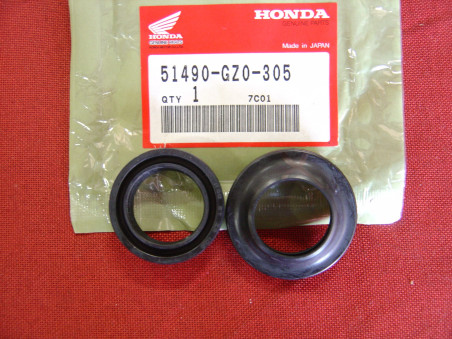 Kit Joint Spi + Cache Poussière Fourche Honda CB50W Dream