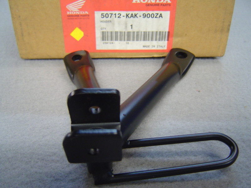 Support Repose-Pied Arrière Gauche Honda CRM125 NH105