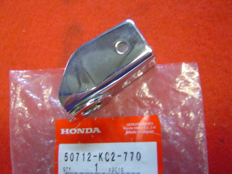 Support repose-pied AR gauche Honda CM125C 88-99 | 50712KC2770