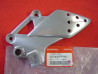 Platine repose-pied avant gauche Honda CBR125 04-10 | Réf. 50700KPP901
