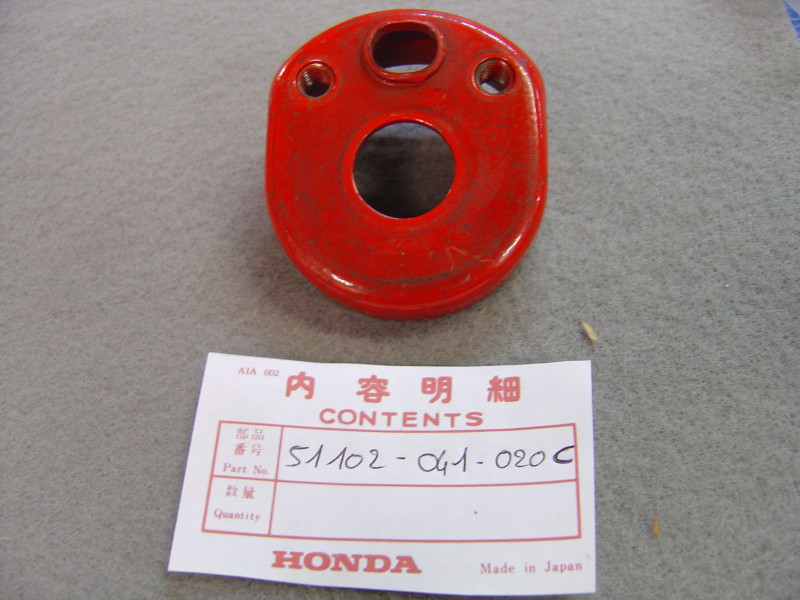 Plaque fixation guidon Honda C50M - Réf. 51102041020C
