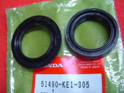 Kit joint spi 35x48x10.5 et cache poussière HONDA MTX125 MTX200 51490-KE1-305