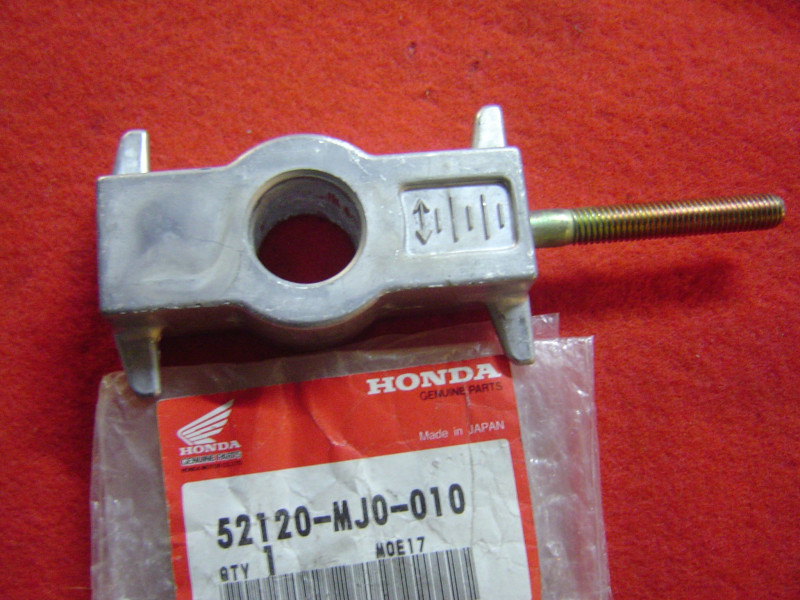 Tendeur Roue Arrière Honda Bras Oscillant - Réf 52120MJ0010