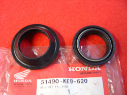 Kit joints spi de fourche et caches poussières de CA125Rebel 97/98 CMX250 Reb