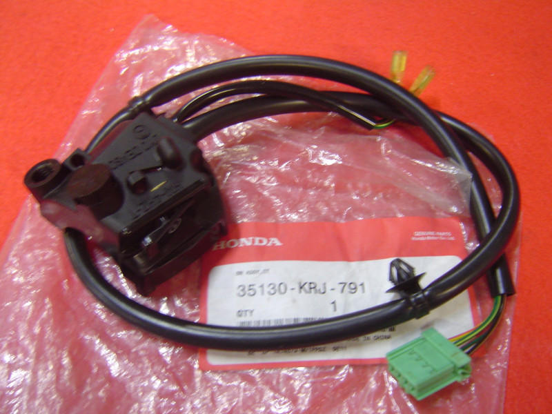 Commodo droit Honda FES125 2007-2012 occasion | 35130KRJ791
