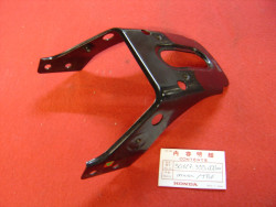 Support de garde boue AR de CB125T/T2/TA/TB pièce occasion TBE