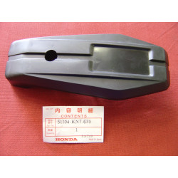 Cache bas de fourche gauche Honda CH125 - 51104KN7670